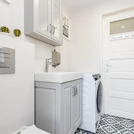 Apartment California