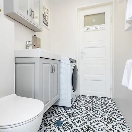 Apartment California Warna