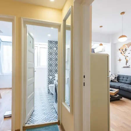 California Apartment *