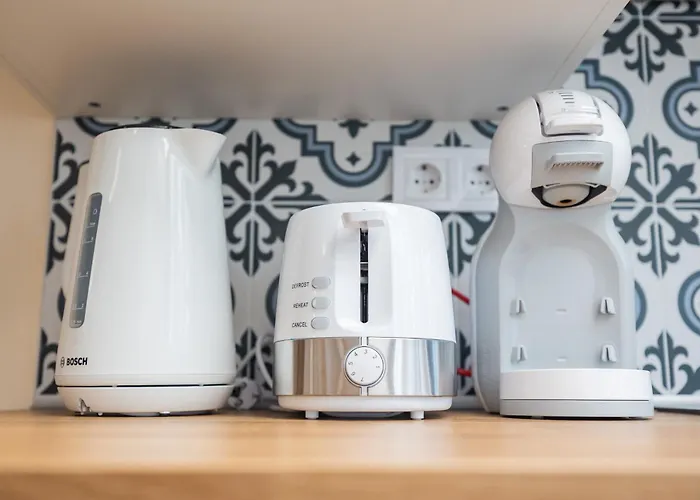 California Апартаменти *