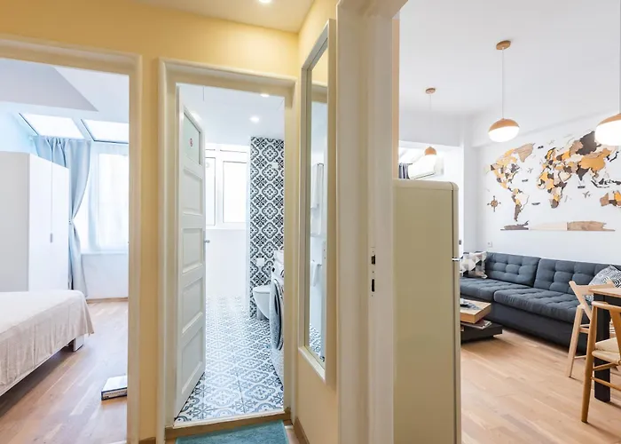 California Апартаменти *